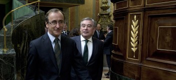 Alfonso Alonso y José Manuel Barreiro a su llegada al Debate de la Nación.