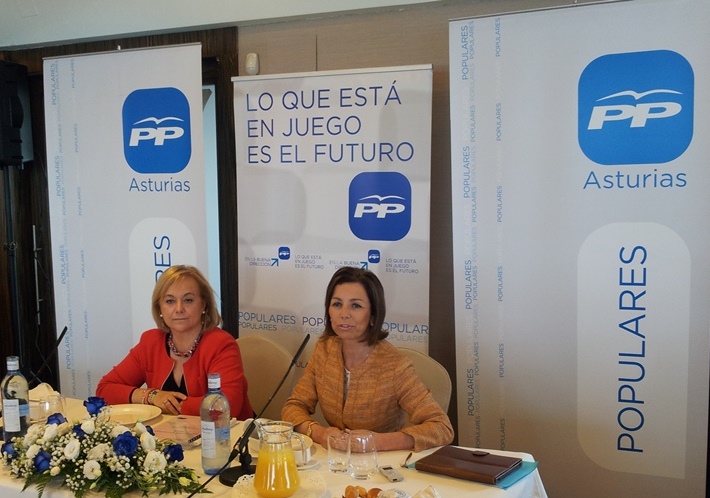 Mercedes Fernández y Ángeles Fernández-Ahúja.