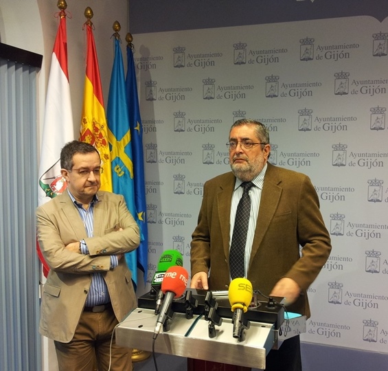 Los concejales populares Francisco Rodríguez Cubiella y Gabriel Díaz.