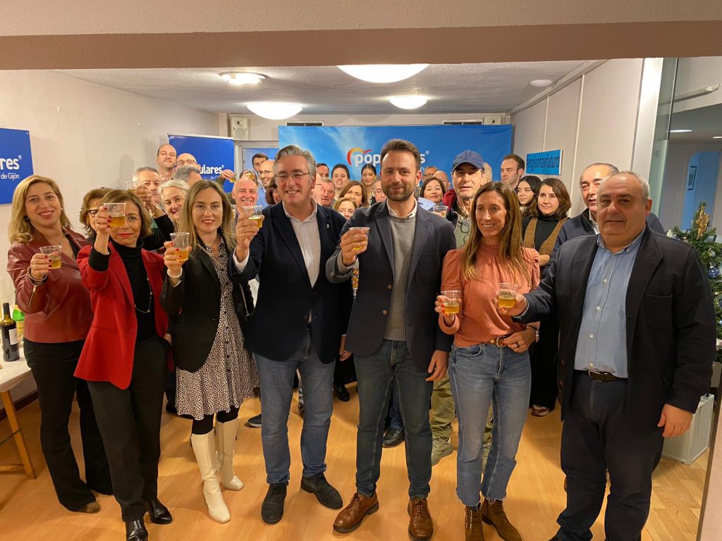 El Partido Popular de Gijón celebra su tradicional “Brindis de Navidad”