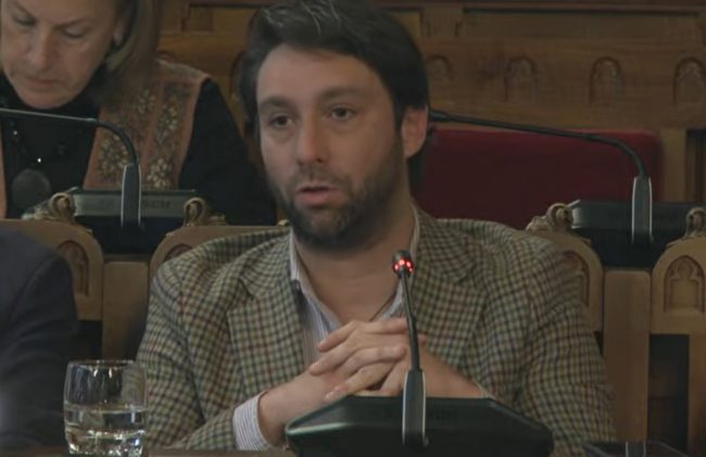 Andrés Ruiz en la Junta General del Principado